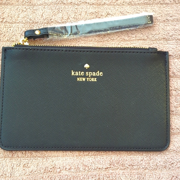 Kate Spade NWOT Wristlet 7X4 Black - Picture 1 of 7